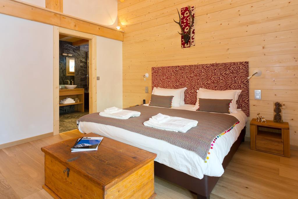 Chalet Isabelle Mountain Lodge 5 Star 5 Bedroom En Suite Sauna Jacuzzi Chamonix Room photo